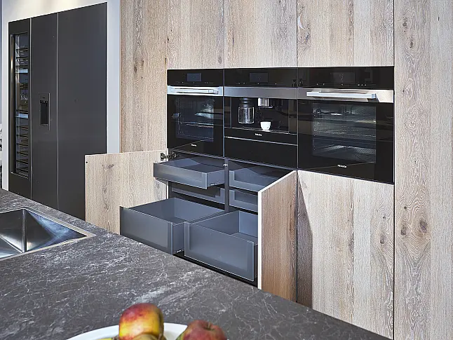 Koje 215 KL: große, funktionale Küche mit Miele Geräten