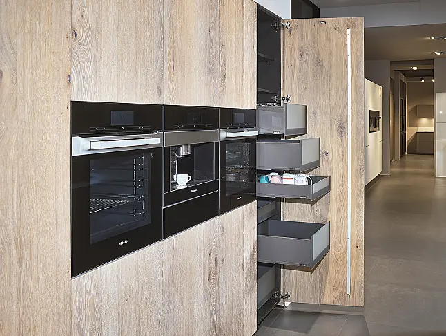 Koje 215 KL: große, funktionale Küche mit Miele Geräten
