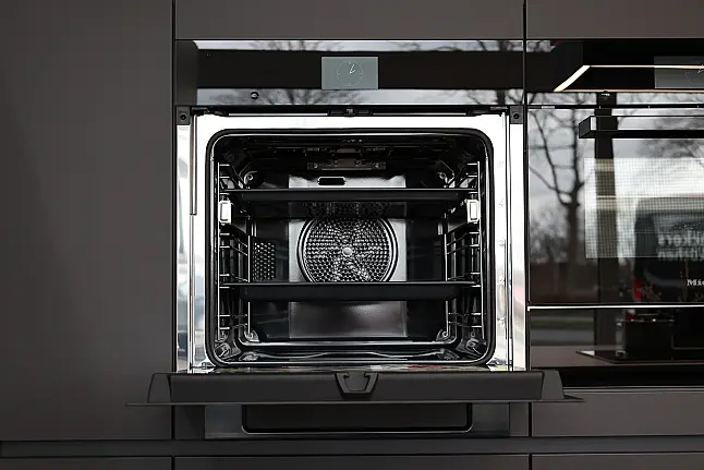 Miele Einbau-Backofen