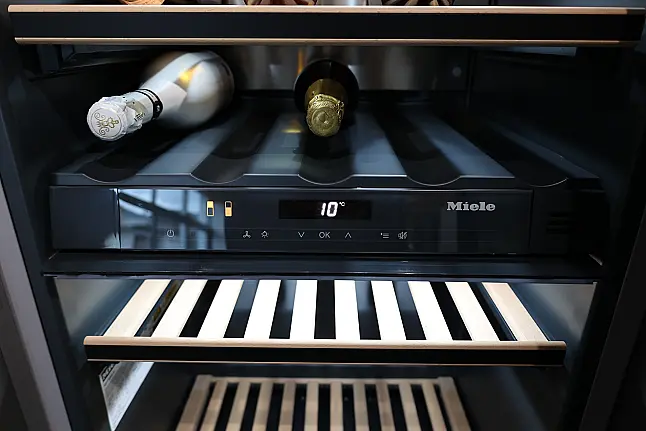 Miele Einbau-Weinkühlschrank MK6