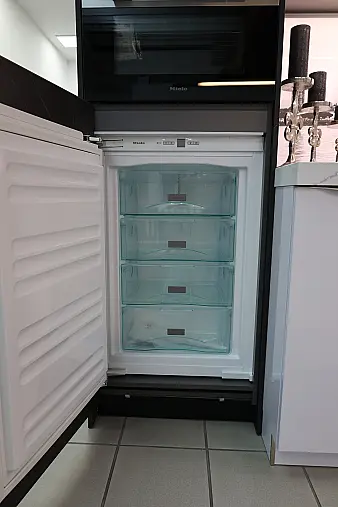Miele Einbau-Gefrierschrank