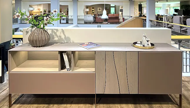 Sideboard Design Asteiche massiv Glas beere Matt modern &amp; hochwertig, TV-Möbel geeignet