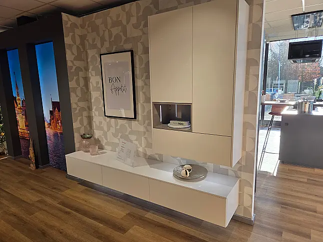 Stylische Wohnwand / Sideboard (wandhängend) für einen schönen ersten Eindruck im Raum
