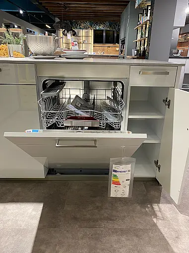 Einbauküche UGL Uni Gloss