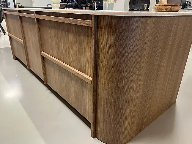 Luxe Japandi keuken met ronde vormen