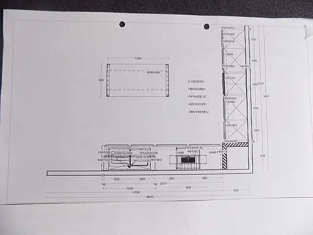 Moderne Einbauküche, Front 460 Weiß, Korpus 022 Weiß Glanz, inkl. Geräte und Zubehör!
