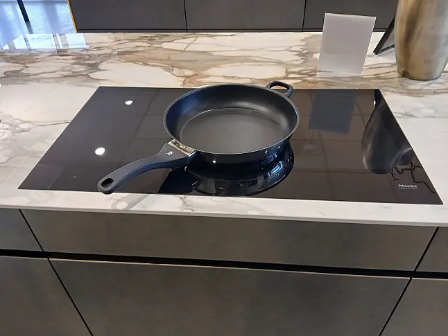 Luxus Induktionskochfeld mit intelligenter Topferkennung