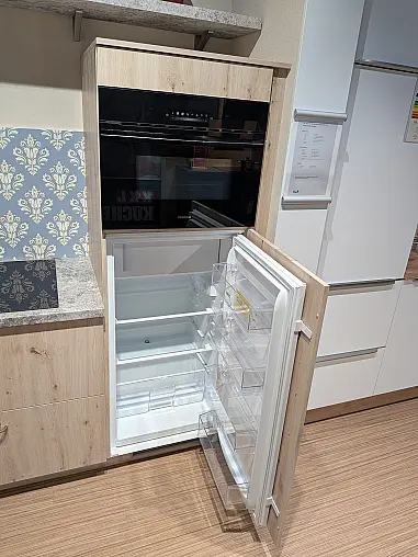 Moderne Holzoptik Küche gemütlich L-Form mit E-Geräten und vielen Extras, u.a. Relingsystem, Handtuchhalter, Mülltrennsystem