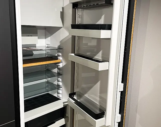 Grifflose Küchenzeile im modernen Design