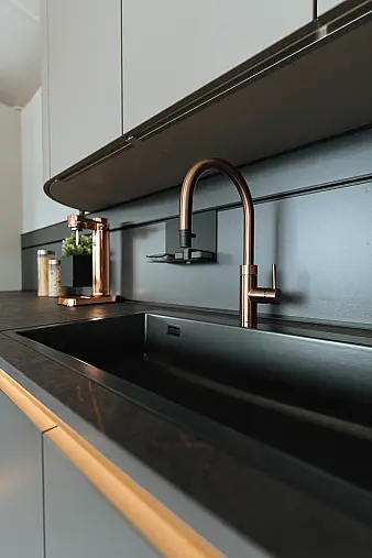 Exklusive Designküche mit Premium-Ausstattung