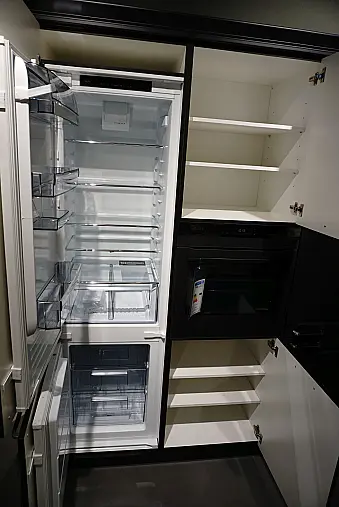 Landhausküche Schwarz seidenmatt