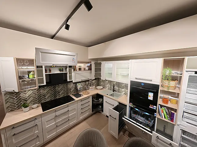 nobilia Landhausküche Cascada Weiß mit grüner Keramikspüle, Ausziehtisch &amp; Bosch Serie 8