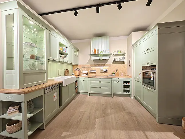 Romantische Landhausküche Bristol in Pastellgrün mit Massivholz-Asteiche, Spülstein &amp; Miele