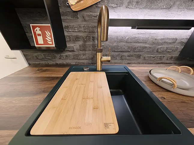 nobilia Hauswirtschaftsraum Olive matt mit Garderobe, Wäschetrockner, Quooker &amp; Durchgangstür