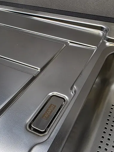 Schlichte  großzügige L Küche