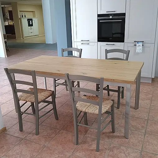 Schöne Tischgruppe mit Tisch und 4 Stühle