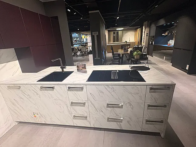 moderne Küche im hochwertigen Design
