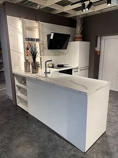 Moderne Designküche mit Miele Geräten