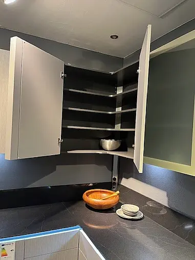 Design Küchzeile Grifflos in L-Form