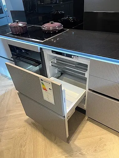 Design Küchzeile Grifflos in L-Form