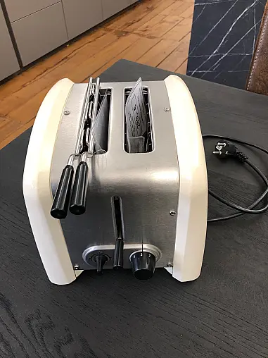 KitshenAid Toaster creme