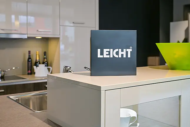 Exklusive LEICHT Musterküche in Premiumausstattung – sofort verfügbar