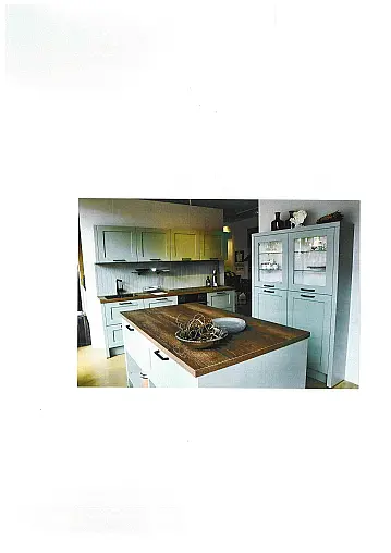 Moderne Landhaus Küche in pastellgrün lackiert