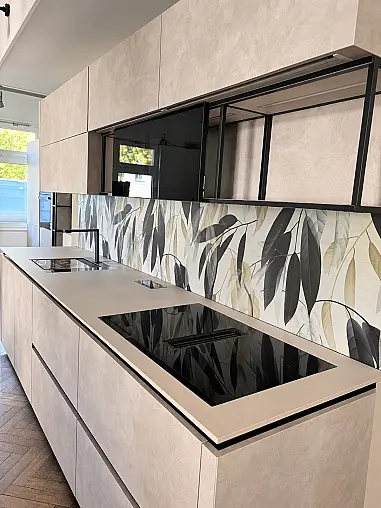 Elba Schiefersand  mit Neolith Keramik Arbeitsplatte