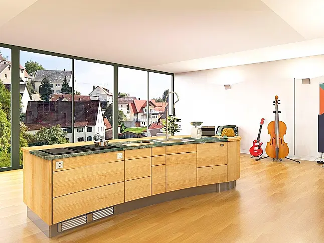 Kücheninsel aus Holz in rundem Design