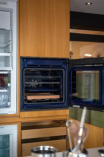 Edle Design Inselküche mit Gaggenau Elektrogeräten &amp; Silestone Arbeitsplatte