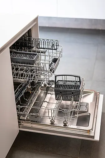 Edle Design Inselküche mit Gaggenau Elektrogeräten &amp; Silestone Arbeitsplatte