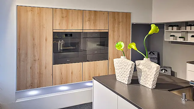 Moderne Design-L-Küche mit Insel