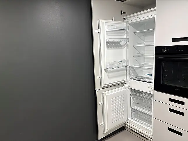 U-Küche mit Fronten in Resopal incl. Waschbereich (Wäsche)