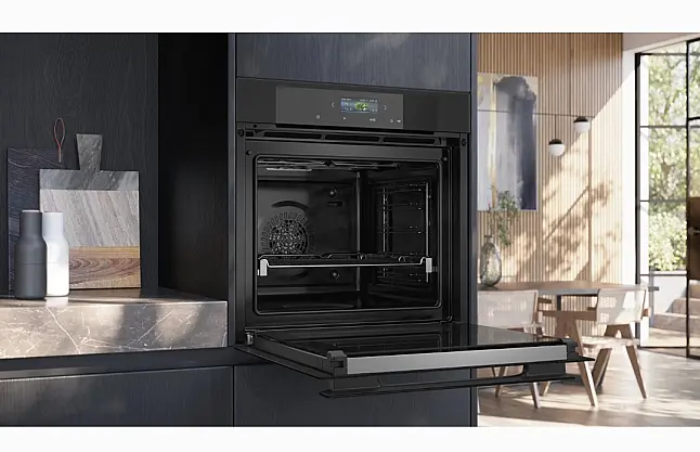 Neuer Backofen matte Ausführung Siemens HB974GLM1
