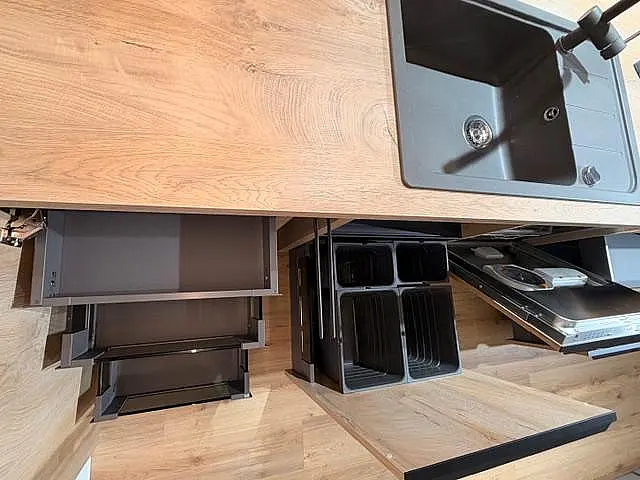 Natürlichkeit in ihrer schönsten Form - moderne Küche in Holz und Fango