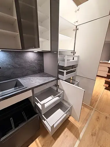 Eleganz in Quarzgrau - markante Steinoptik modern inszeniert