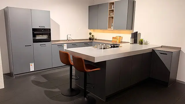 Dark Elegance - starke Kontraste, edle Materialien