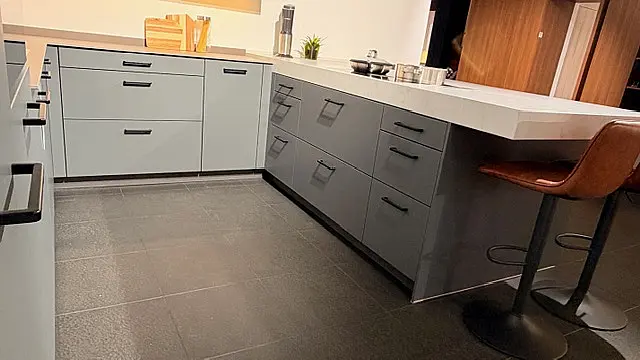 Dark Elegance - starke Kontraste, edle Materialien
