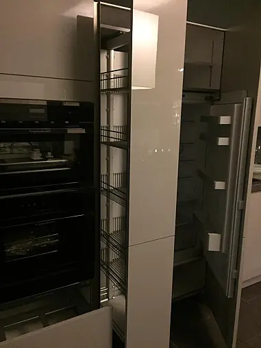 Musterküche S2 sterlinggrau Hochglanz
