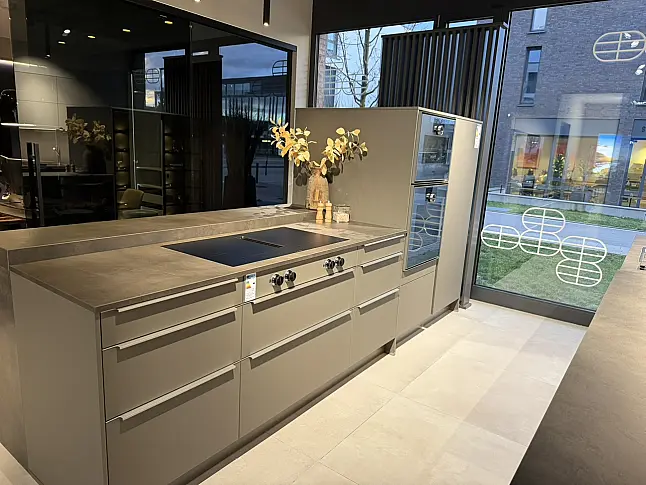 Trendfarben, Keramikarbeitsplatte &amp; exklusive Gaggenau-Geräte