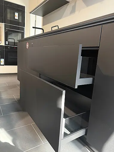 Grifflose Küche Fenix