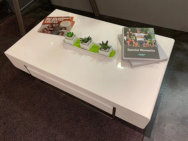 Dezenter weißer Couchtisch Modell CASE  - Preisreduzierung!/H