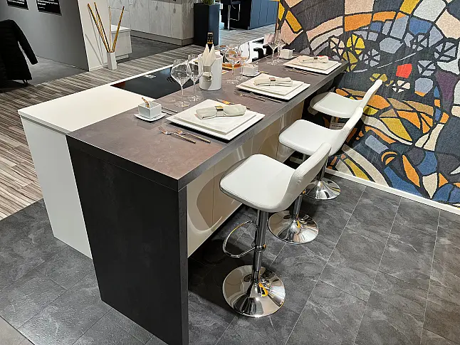 Moderne und frische Küche in Farbkombination mit Weinkühlschrank von AMICA und BORA PUXU2R /H- // Preis nochmals deutlich reduziert- Wir brauchen Platz!
