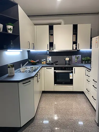 Platzwunder-Küche Häcker Loft