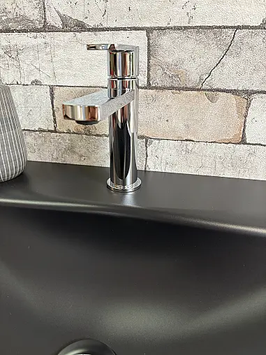 Badezimmer-Schrank