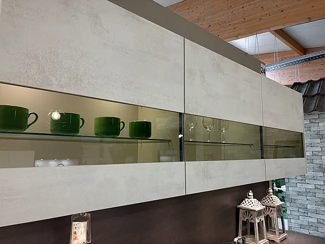 Moderne Küche mit Kücheninsel und Theke