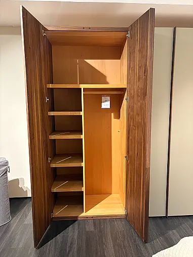 Drehtürenschrank