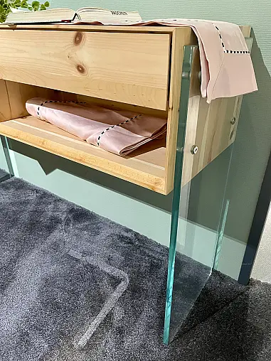 Konsole von Dreicks-Design