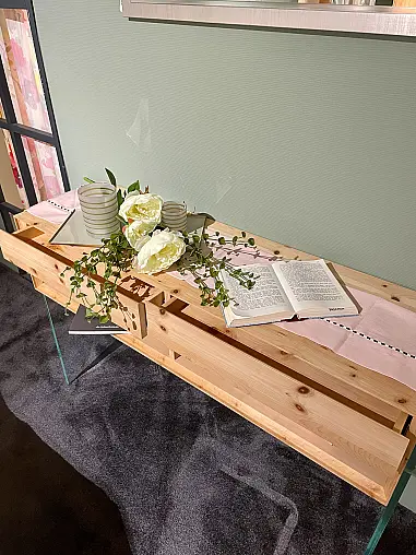 Konsole von Dreicks-Design
