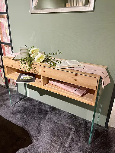 Konsole von Dreicks-Design